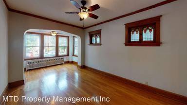 Main picture of 3936 N Marshfield Ave