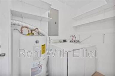 Main picture of 238 SW 7th St