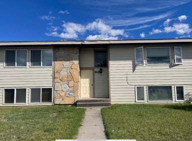 Main picture of 902 Montana St