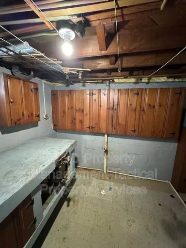 Main picture of 10301 Granger Rd