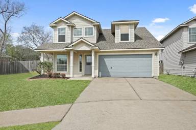 Main picture of 3002 Palace Oaks Dr