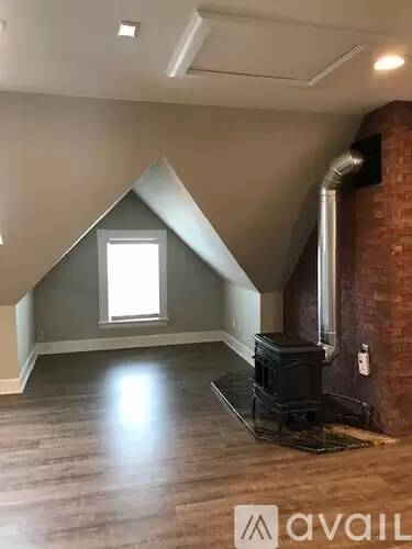 Main picture of 1339 N Nevada Ave