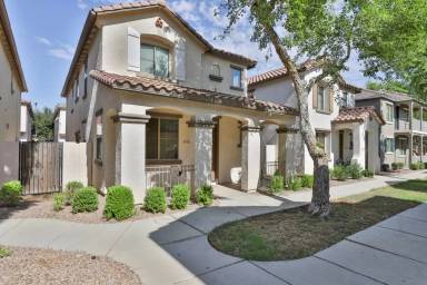 Main picture of 3865 E Santa Fe Ln