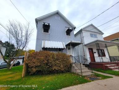Main picture of 742 N Pennsylvania Ave