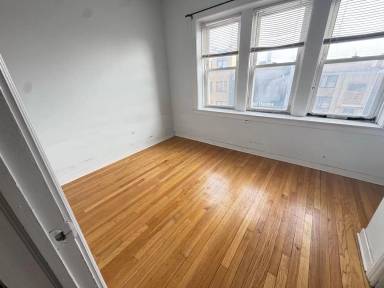 Main picture of 2700 N Laramie Ave