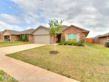 Main picture of 6600 NW 158th St