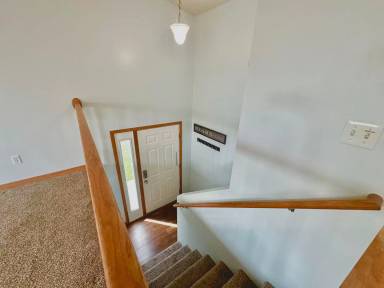 Main picture of 983 42nd Ave W