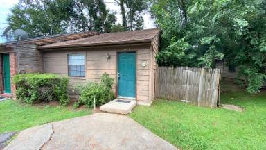 Main picture of 2073 Continental Ave