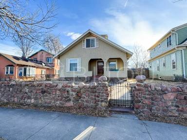 Main picture of 905 N Cedar St