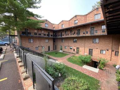 Main picture of 111 W Hudson St