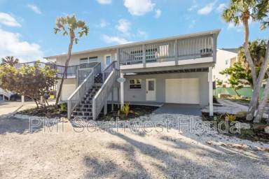 Main picture of 5039 N Beach Rd