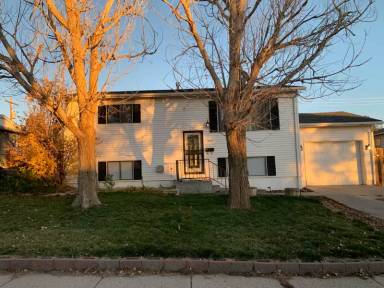 Main picture of 1645 S Fairdale Ave
