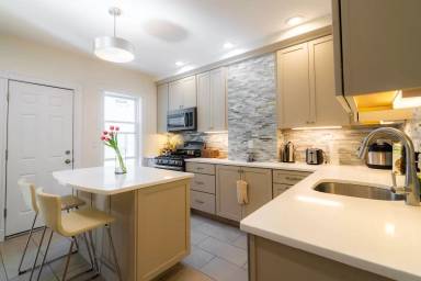 Main picture of 4 Hardwick St