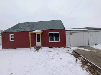 Main picture of 1005 S Pittenger Rd
