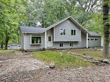 Main picture of 5172 N Shore Dr