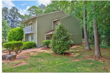 Main picture of 743 Somerset Ct SE