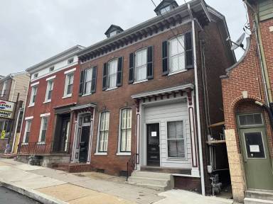 Main picture of 208 Hellam St