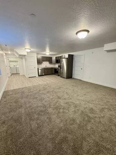 Main picture of 1131 W High Plains Dr
