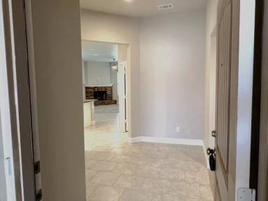 Main picture of 7520 100th St