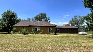 Main picture of 27321 479th Ave