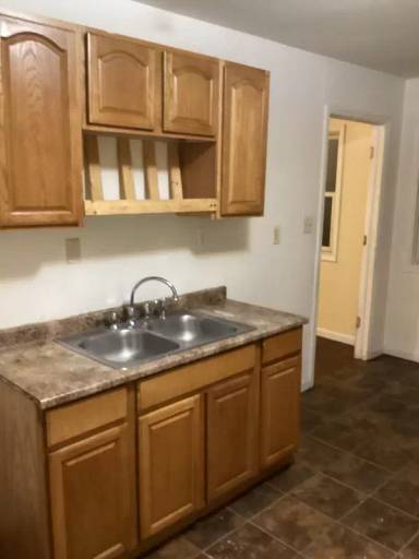 Main picture of 609 Clinton Ave