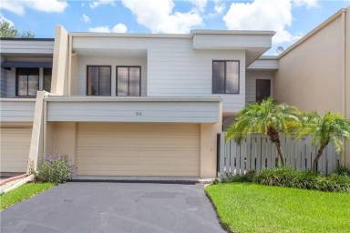 Main picture of 252 Balfour Dr