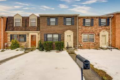 Main picture of 23 Brucester Bridge Ct