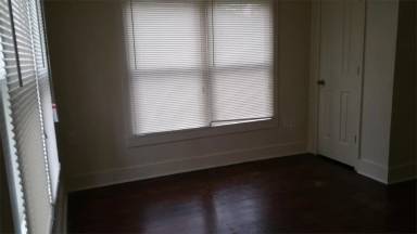 Main picture of 2897 Woodlawn Ter