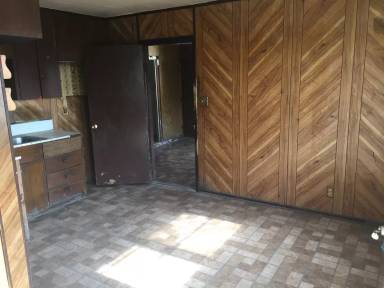 Main picture of 1816 N Saint Louis Ave