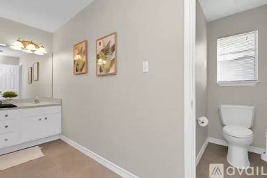 Main picture of 13322 Hilltop Cir