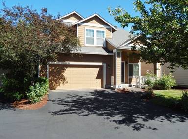 Main picture of 2435 NE 12th Way