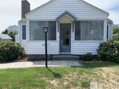 Main picture of 96 6th Ave