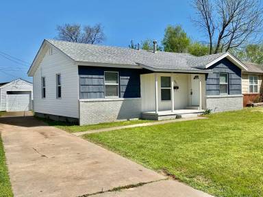 Main picture of 709 E Steed Dr