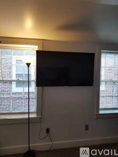 Main picture of 816 W Lombard St