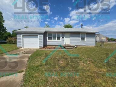 Main picture of 1125 S Locust Dr