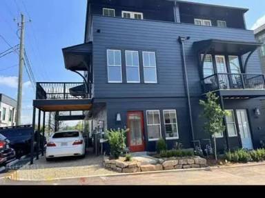 Main picture of 674 Exchange St SE