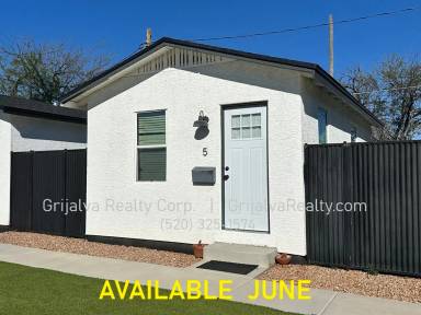 Main picture of 1030 E Lee St