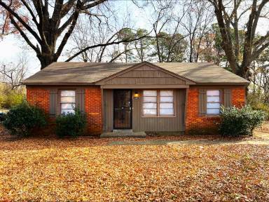 Main picture of 4824 Hodge Rd