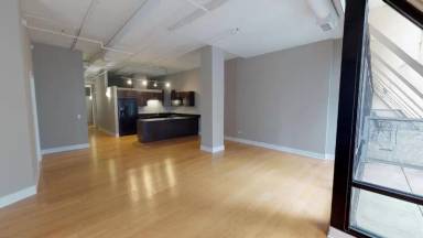 Main picture of 449 E Erie St
