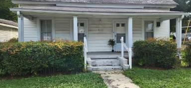 Main picture of 208 North Ave NE