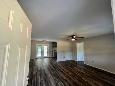 Main picture of 3404 Karnack Hwy