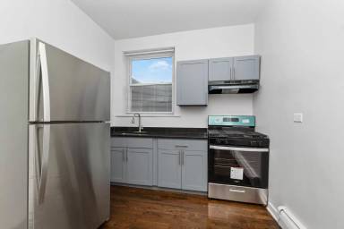 Main picture of 11259 S King Dr
