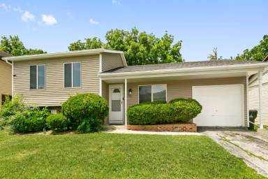 Main picture of 18200 Fountainbleau Dr