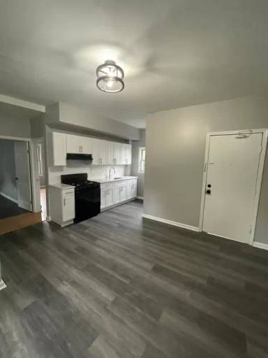 Main picture of 206 Peshine Ave