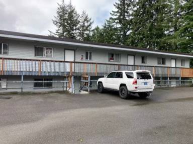 Main picture of 990 S 11th St