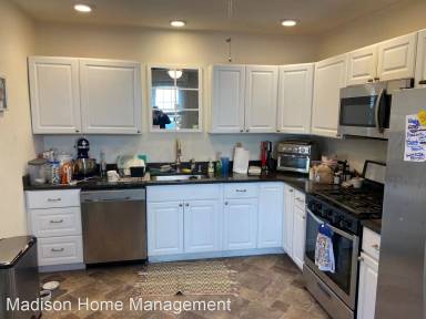 Main picture of 307 N 3rd St