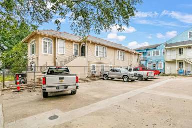 Main picture of 1709 Saint Andrew St