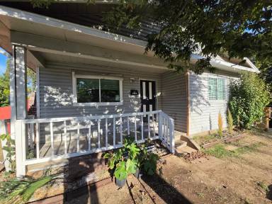 Main picture of 2594 American Ave