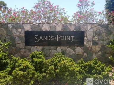 Main picture of 100 Sands Point Rd