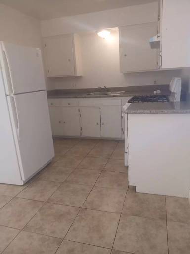 Main picture of 820 Sutter Ave